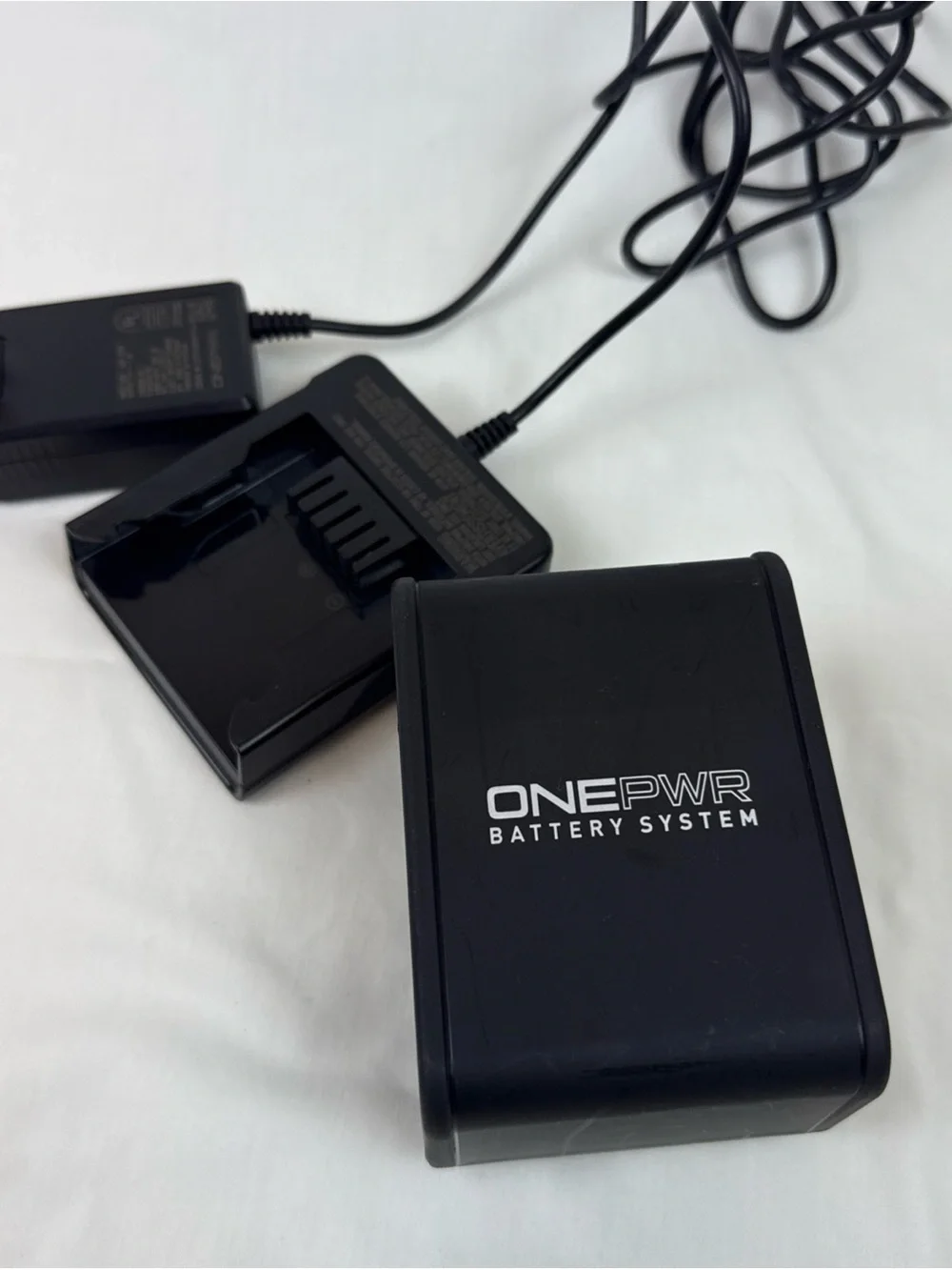 4Ah Black Lithium-Ion Battery Pack with Charger for Hoover Vacuum